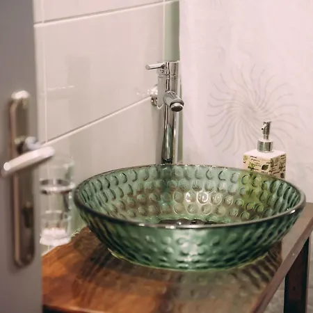 Captain's Spacious House Near The - Happy Διαμέρισμα *