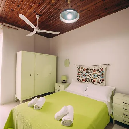 Captain's Spacious House Near The - Happy Apartament