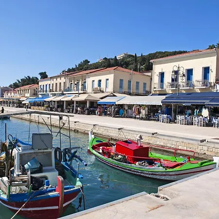 Captain's Spacious House Near The - Happy