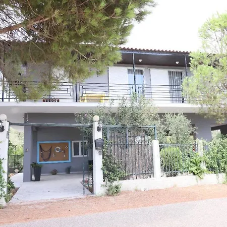 Captain's Spacious House Near The - Happy Apartament Katakolo